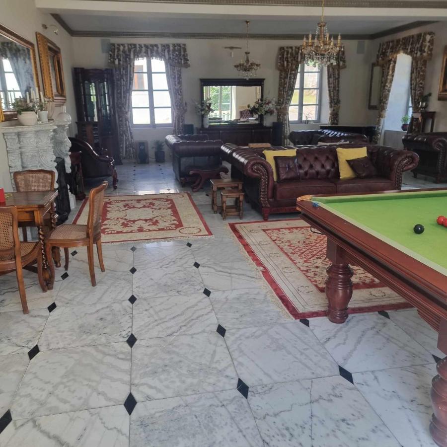 Chateau Roquehort Avec Ev Recharge Point 22Kw Monein Exteriör bild