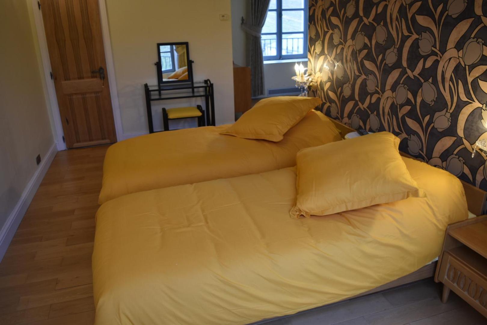Chateau Roquehort Avec Ev Recharge Point 22Kw Monein Exteriör bild
